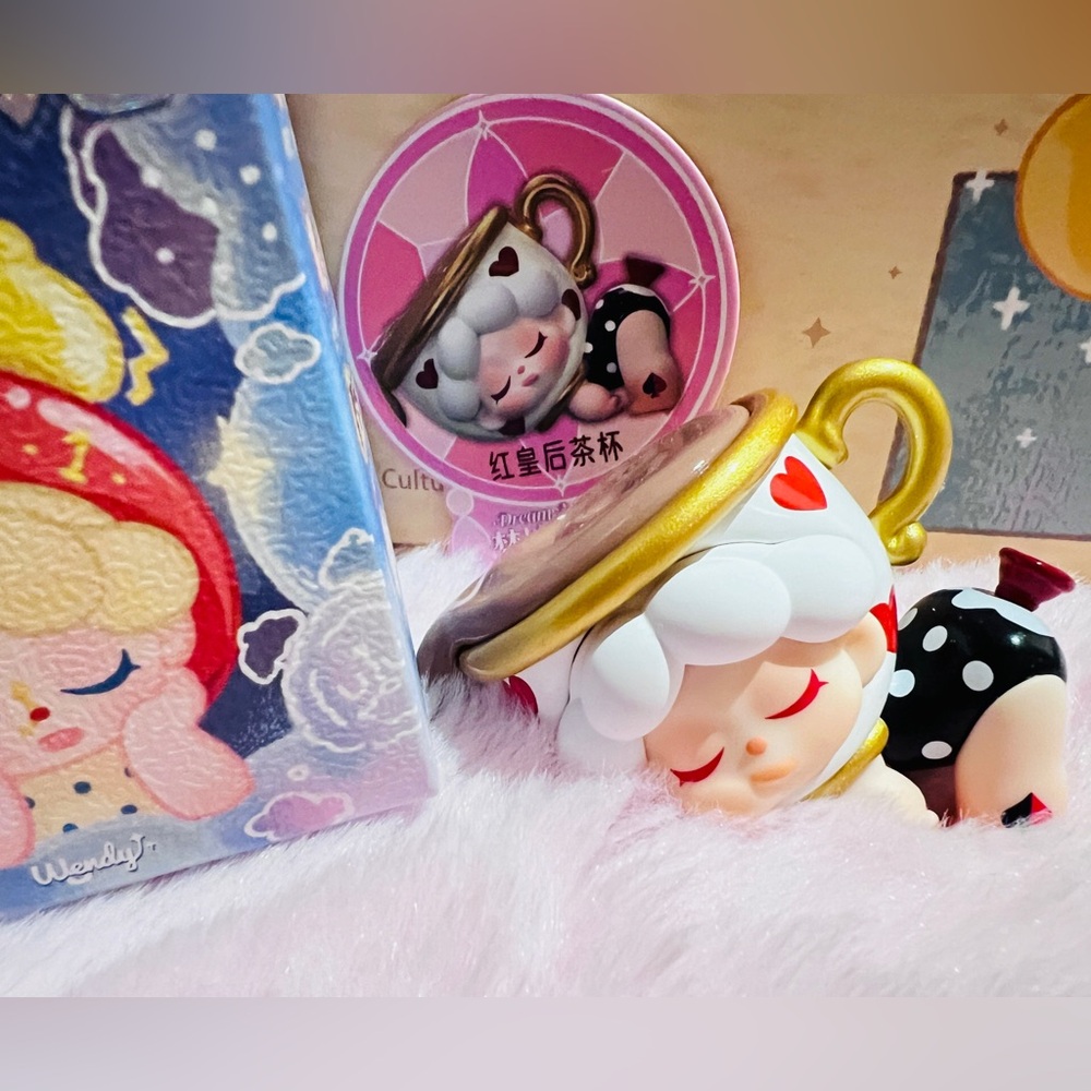 Wendy’s Dream Adventure Series Mini Figure - “ Res Queen Cup”